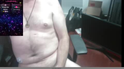 Snapshot of woodworker6473 chatting on January 5, 9:36 pm woodworker6473 online show from January 5, 9:36 pm