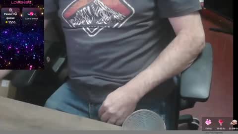 Snapshot of woodworker6473 chatting on January 6, 11:31 pm woodworker6473 online show from January 6, 11:31 pm