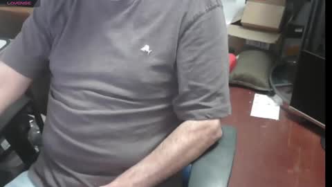 Snapshot of woodworker6473 chatting on March 2, 11:31 pm woodworker6473 online show from March 2, 11:31 pm