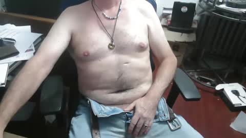 Snapshot of woodworker6473 chatting on September 21, 11:28 pm woodworker6473 online show from September 21, 11:28 pm