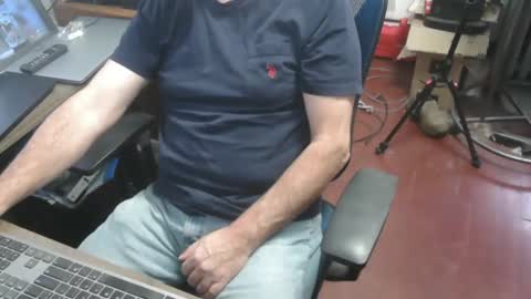 woodworker6473 online show from January 6, 1:26 pm