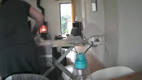 woodwurm and Snoeske online show from January 22, 2:03 pm