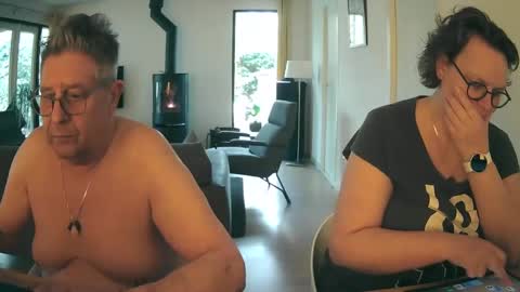 woodwurm and Snoeske online show from February 2, 10:46 am