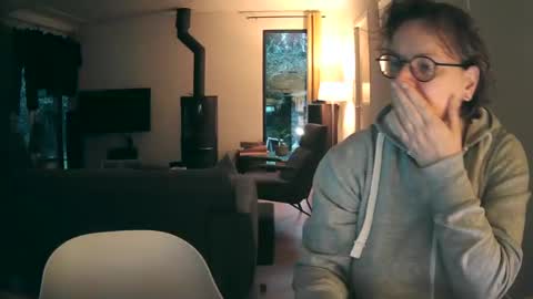 woodwurm and Snoeske online show from February 7, 7:07 am