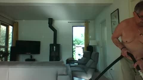 woodwurm and Snoeske online show from March 10, 9:21 am