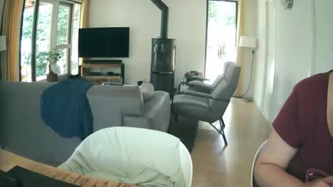 woodwurm and Snoeske online show from September 15, 12:16 pm