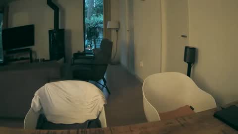 woodwurm and Snoeske online show from December 17, 7:36 am