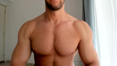 Snapshot of woolfiie chatting on May 15, 8:21 am Wolfie online show from May 15, 8:21 am