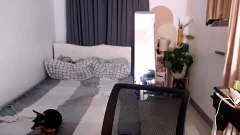 Camilla online show from January 9, 4:04 am