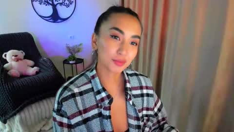 dudetta Kim online show from September 25, 1:15 pm