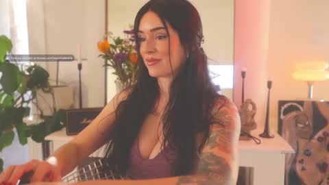 Brielle online show from December 17, 11:27 pm