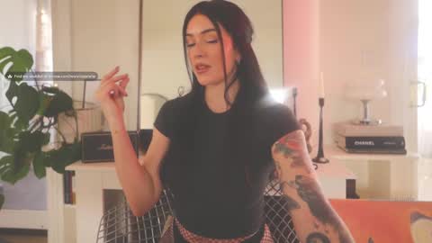 Brielle online show from January 16, 11:06 pm