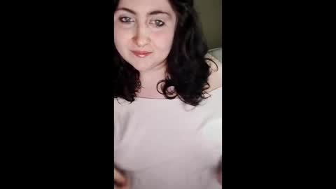 Snapshot of worshipclem chatting on April 15, 5:47 am Clementine online show from April 15, 5:47 am