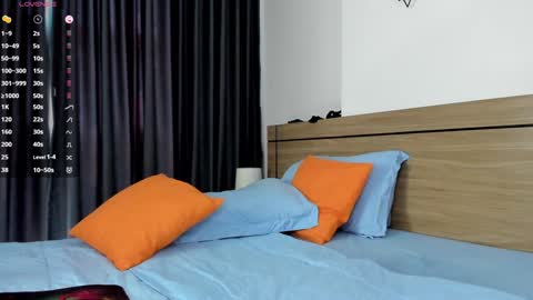 Snapshot of wow__lina chatting on February 8, 4:25 am Hey Im Lina See you 12am - 6am GMT  3 online show from February 8, 4:25 am