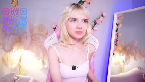 wow_angel online show from May 30, 8:55 am