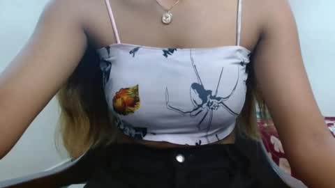 Snapshot of wow_anjle chatting on July 22, 1:14 pm wow_anjle online show from July 22, 1:14 pm