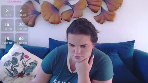 Snapshot of wow_its_kaitlyn chatting on June 18, 6:02 am Kaitlyn xx online show from June 18, 6:02 am