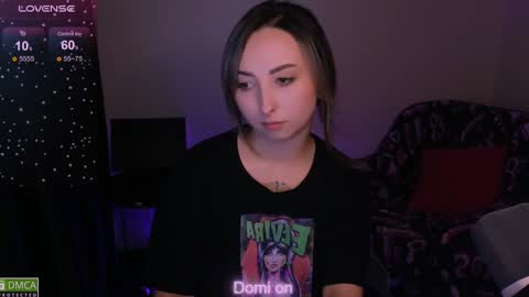 Snapshot of wow_sue chatting on December 3, 6:48 am Sue online show from December 3, 6:48 am