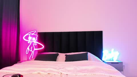 Emi online show from December 19, 5:18 am