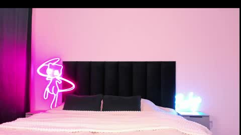 Emi online show from February 18, 5:09 am