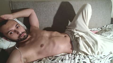 Josy online show from December 9, 2:28 pm