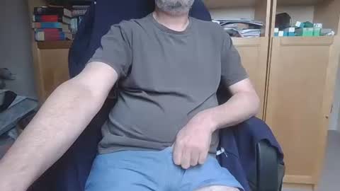 ws8l online show from April 22, 10:28 am