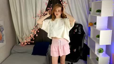 Lily online show from April 24, 5:21 am