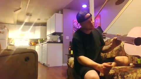 Snapshot of wundrsword33 chatting on February 14, 4:26 am BONER DONOR online show from February 14, 4:26 am