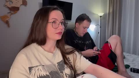 Snapshot of wwow_meow chatting on November 16, 12:44 pm Eric and Christine 3 online show from November 16, 12:44 pm