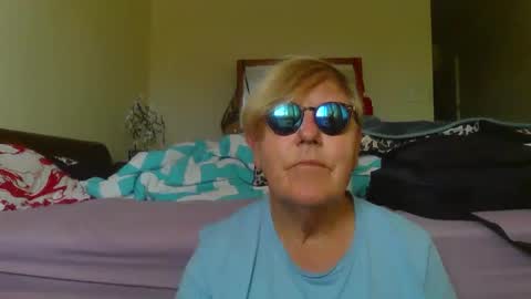 wwwwio online show from September 20, 12:00 am