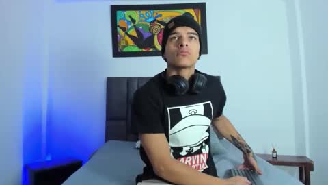 wyatt online show from November 17, 12:33 pm