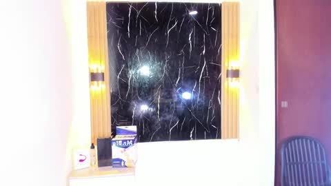 wyatt online show from October 28, 4:05 am