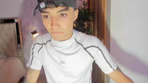 wyatt online show from November 27, 3:41 am