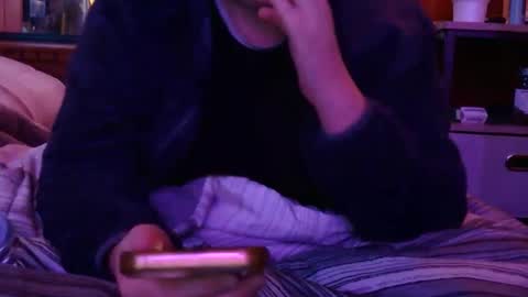 Snapshot of x2kayx2 chatting on October 25, 10:01 am x2kayx2 online show from October 25, 10:01 am