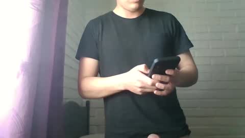 Snapshot of x_andrescam chatting on October 13, 8:20 pm x_andrescam online show from October 13, 8:20 pm