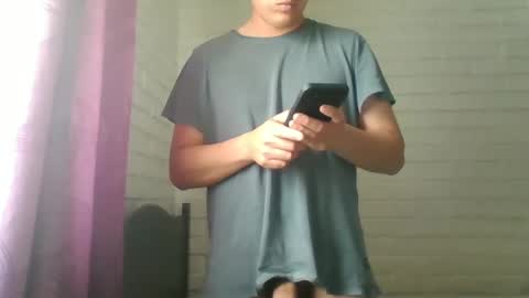 Snapshot of x_andrescam chatting on November 3, 5:03 pm x_andrescam online show from November 3, 5:03 pm