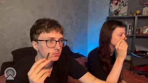 Philipp and Este online show from July 21, 9:33 am