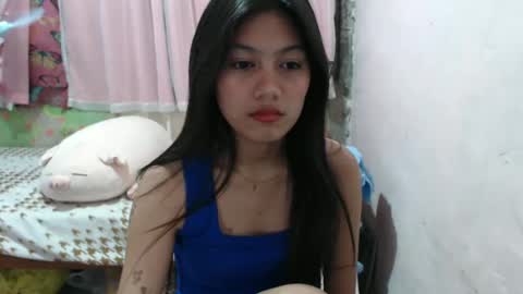Snapshot of x_lexi_x chatting on March 10, 11:42 am x_lexi_x online show from March 10, 11:42 am