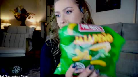 Lily online show from February 11, 5:37 am