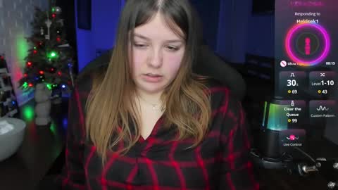 Snapshot of x_nirvana_x chatting on January 1, 1:58 am LOVE NERDS ONLY online show from January 1, 1:58 am