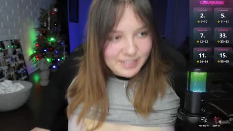 Snapshot of x_nirvana_x chatting on January 10, 1:53 am LOVE NERDS ONLY online show from January 10, 1:53 am