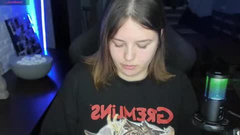 Snapshot of x_nirvana_x chatting on September 22, 2:35 am LOVE NERDS ONLY online show from September 22, 2:35 am