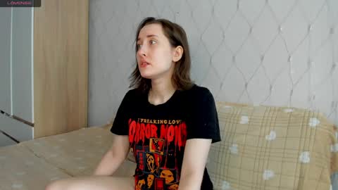 Snapshot of x_purr_agatha_x chatting on May 14, 1:12 am Agatha online show from May 14, 1:12 am