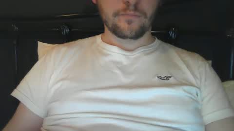 Snapshot of x_yes chatting on December 7, 9:00 pm x_yes online show from December 7, 9:00 pm