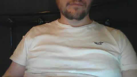 Snapshot of x_yes chatting on December 8, 12:51 am x_yes online show from December 8, 12:51 am