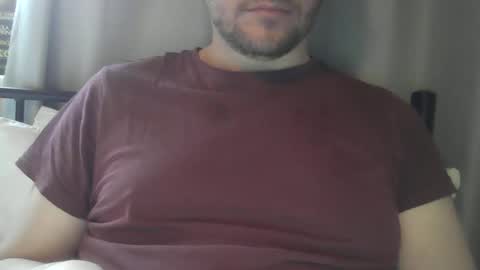 Snapshot of x_yes chatting on December 16, 12:49 pm x_yes online show from December 16, 12:49 pm