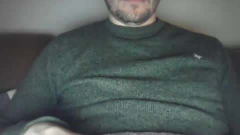 Snapshot of x_yes chatting on December 21, 11:24 pm x_yes online show from December 21, 11:24 pm