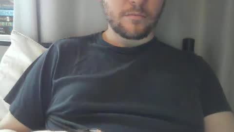 Snapshot of x_yes chatting on February 10, 12:50 pm x_yes online show from February 10, 12:50 pm