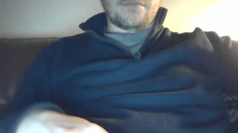 Snapshot of x_yes chatting on March 5, 11:16 pm x_yes online show from March 5, 11:16 pm