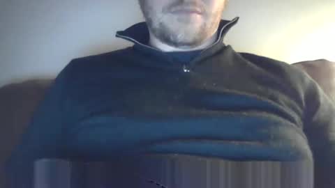 Snapshot of x_yes chatting on March 8, 11:28 pm x_yes online show from March 8, 11:28 pm